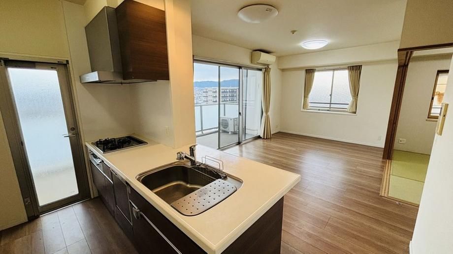 Farnest Shirakibaru Ekimae Luxia 3LDK Apartment for Sale - Thumbnail 4