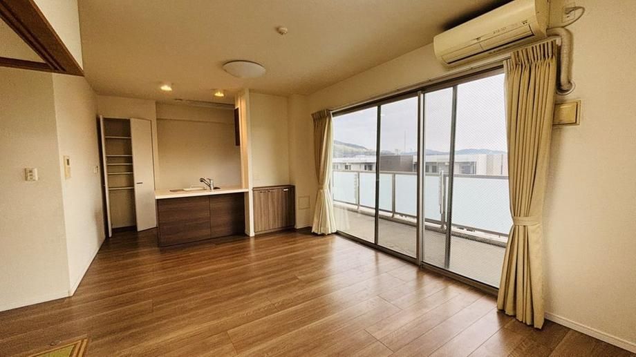 Farnest Shirakibaru Ekimae Luxia 3LDK Apartment for Sale - Thumbnail 2