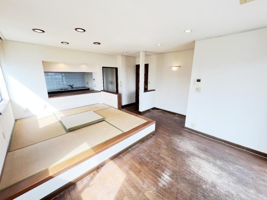 4LDK+2S House with Ocean View in Oiso, Kanagawa - Thumbnail 4