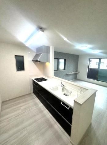 3LDK Resale House in Settsu City, Osaka - 104.49 sqm - Thumbnail 3