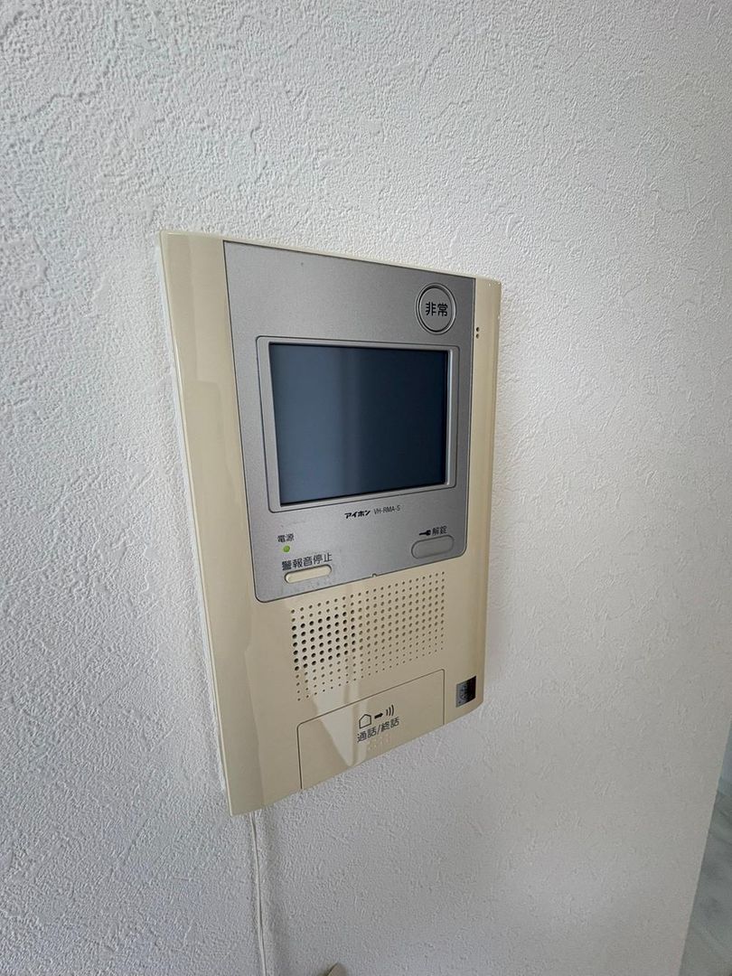 Renovated 3LDK Apartment in Sapporo's Teine Ward Near Inaho Station - Thumbnail 3