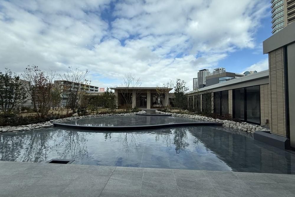 Luxury 2LDK Apartment for Sale in Osaka Kita-ku, Grand Green Osaka - Thumbnail 3