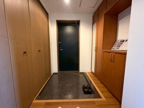 Renovated 3LDK Apartment in Sapporo Chuo-ku, 132.4m2 - Thumbnail 3