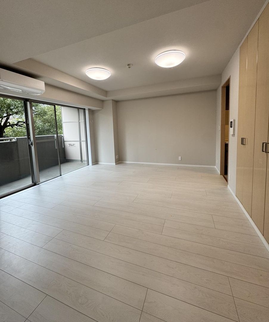 Renovated 2LDK Apartment in Kawasaki, Kanagawa - Thumbnail 3