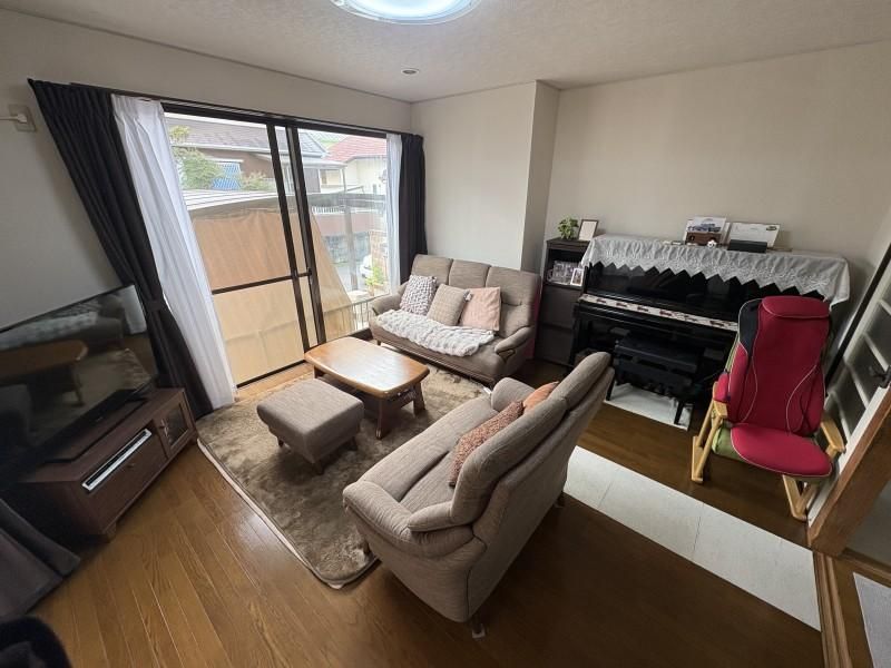 5DK All-Electric House in Oita's Sunlight Hills - 1450万円 - Thumbnail 2