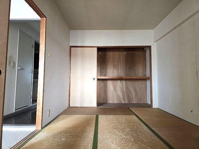 4LDK Apartment for Sale in Kochi City, Kochi Prefecture - Thumbnail 3