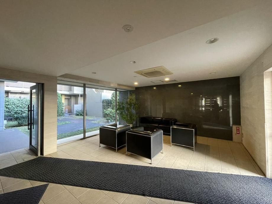 Renovated 4LDK Apartment for Sale in Mitaka, Tokyo - Thumbnail 4