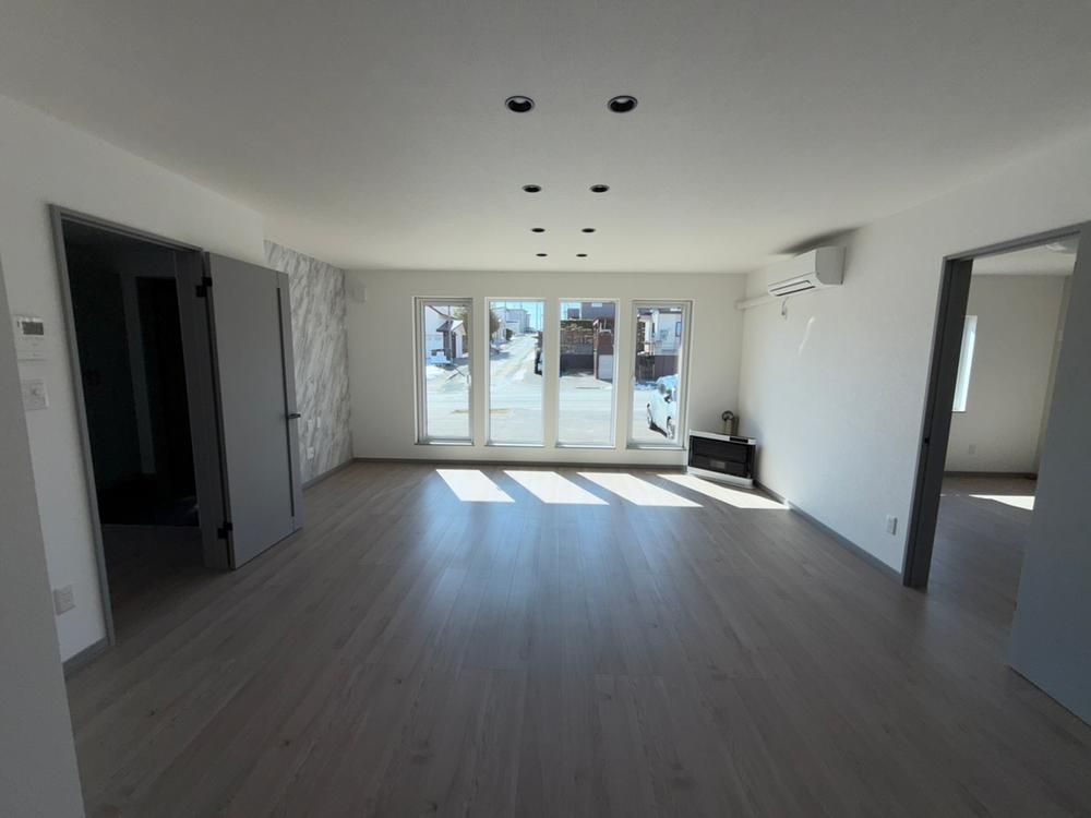 Renovated 3LDK House in Kitami, Hokkaido - 23,500,000 Yen - Thumbnail 3