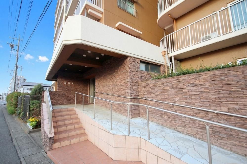 3LDK Renovated Apartment in Atsugi, Kanagawa - Thumbnail 4
