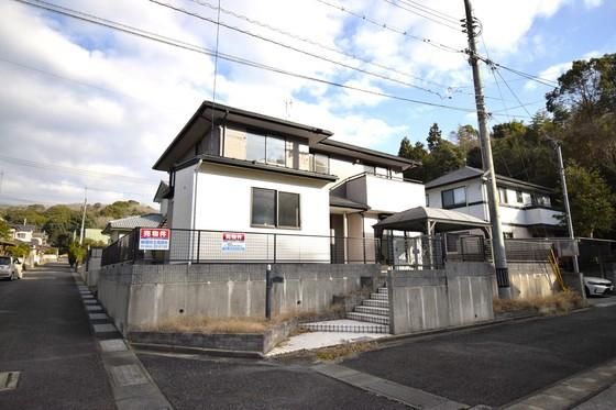 5LDK Renovated House with Garden in Ube, Yamaguchi - Thumbnail 2