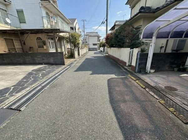 Renovated 4LDK House for Sale in Takasago, Hyogo - Thumbnail 2