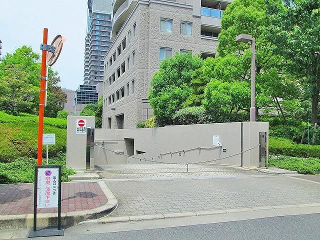 OAP Residence Tower West Wing 1LDK Apartment for Sale in Osaka - Thumbnail 4