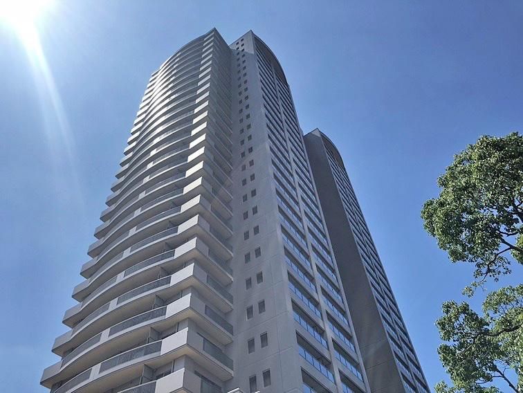 OAP Residence Tower West Wing 1LDK Apartment for Sale in Osaka - Thumbnail 2