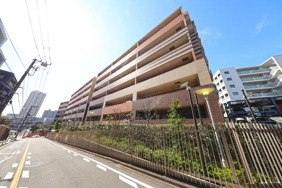 3LDK Apartment for Sale in Yokohama, Kanagawa - 71 sqm - Thumbnail 3