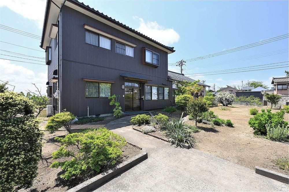 11LDK House for Sale in Nishiku, Niigata City with Panoramic Views - Thumbnail 2