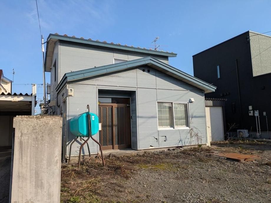 4LDK Detached House for Sale in Asahikawa, Hokkaido - 3.8 Million Yen - Thumbnail 3