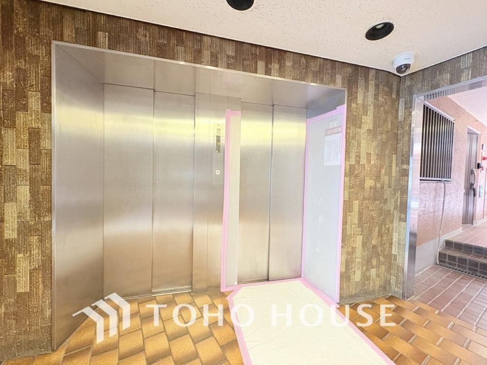 Renovated 2LDK Apartment in Bunkyo, Tokyo – 82m² - Thumbnail 3