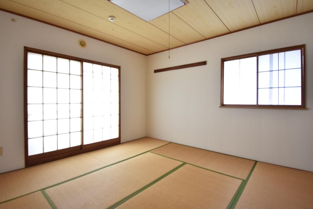 4LDK Apartment for Sale in Saitama City, 99.3m² - Thumbnail 4
