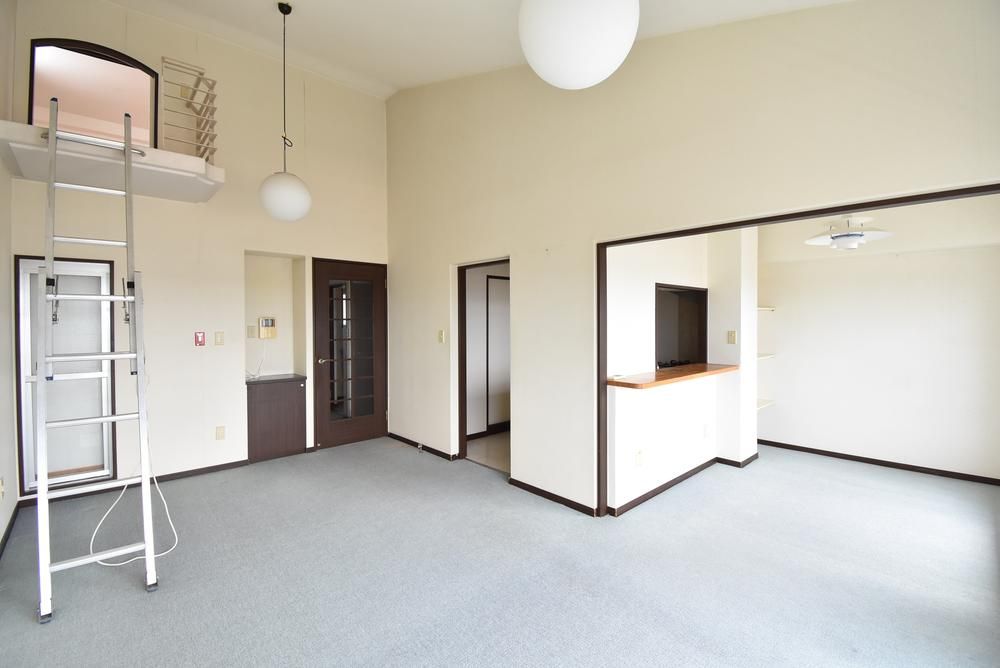 4LDK Apartment for Sale in Saitama City, 99.3m² - Thumbnail 3