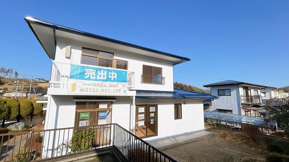 Renovated 4LDK House for Sale in Fukushima City with Garage - Thumbnail 2