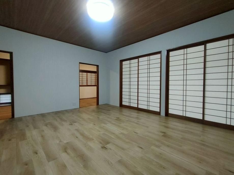4DK House for Sale in Numazu, Shizuoka - 184.25 sqm Land - Thumbnail 3