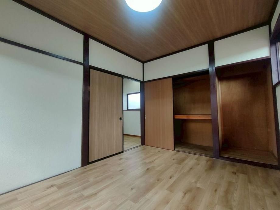 4DK House for Sale in Numazu, Shizuoka - 184.25 sqm Land - Thumbnail 4