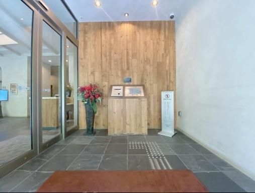 2LDK Apartment for Sale in Shibaura, Minato-ku, Tokyo - Thumbnail 4