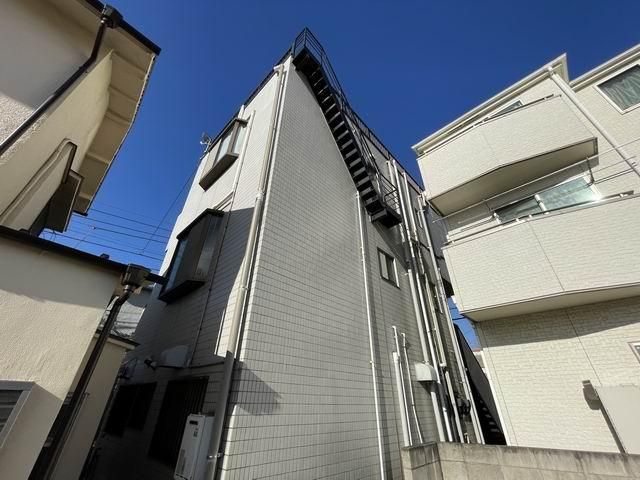 4DK House for Sale in Nishitokyo, Tokyo – 126m² with Rooftop - Thumbnail 2