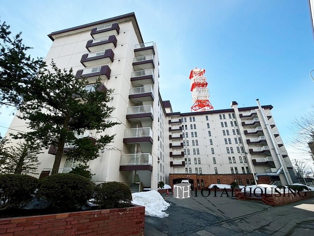 Renovated 3LDK Apartment in Kita-ku, Sapporo, 69.6 sqm - Thumbnail 2