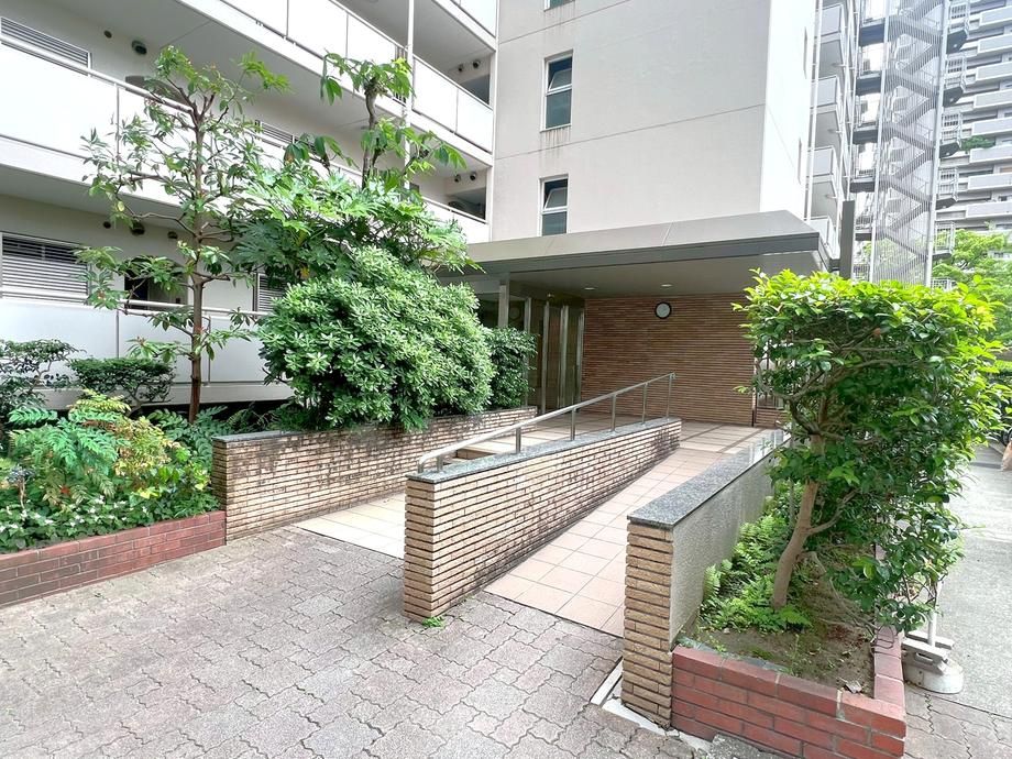 4LDK Apartment for Sale in Miyakojima, Osaka - 81.25m² - Thumbnail 3