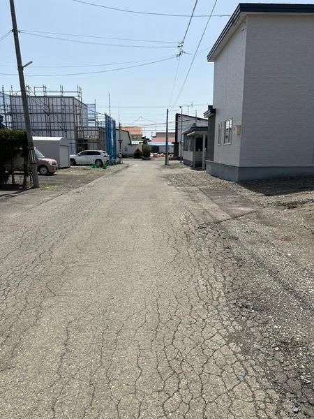5LDK Semi Two-Generation House for Sale in Obihiro, Hokkaido - Thumbnail 2