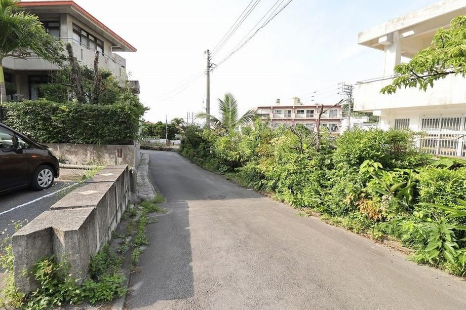 Land for Sale in Yonabaru, Okinawa - 723 sqm - Thumbnail 4