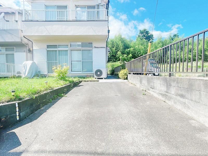 4DK Detached House for Sale in Hachioji, Tokyo - Thumbnail 2