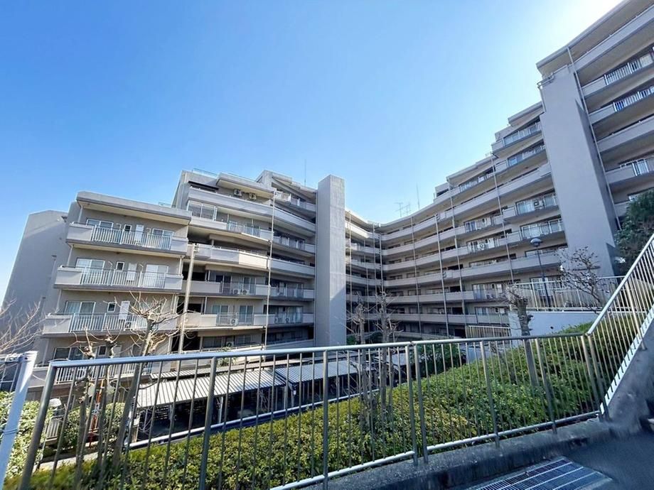 Esute Square Musashi-Fujisawa 3LDK Apartment for Sale in Iruma - Thumbnail 2