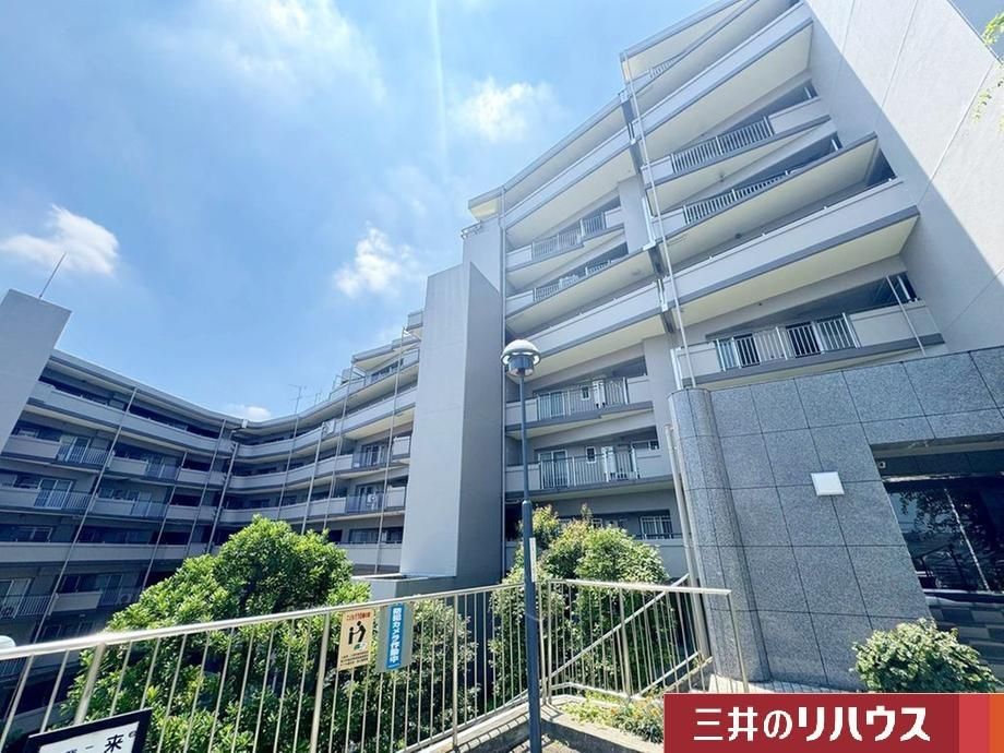 Esute Square Musashi-Fujisawa 3LDK Apartment for Sale in Iruma - Thumbnail 3