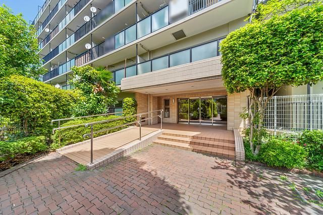 3LDK Apartment for Sale in Kawasaki-ku, Kanagawa - Thumbnail 3