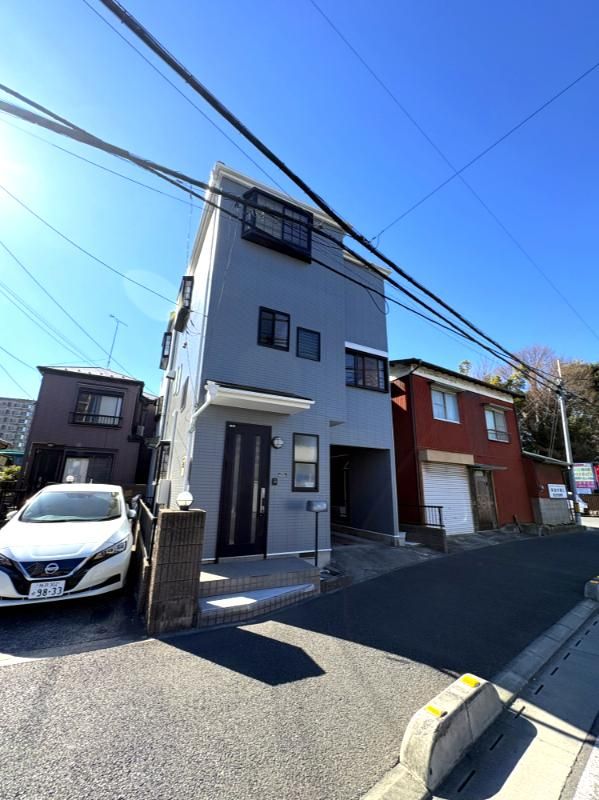 Renovated 3LDK House for Sale in Niiza, Saitama - Thumbnail 2