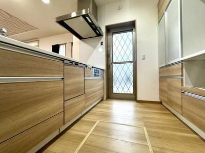 4LDK Near-New Detached House in Kumamoto Higashi Ward — Kitchen, Higashi, Kumamoto