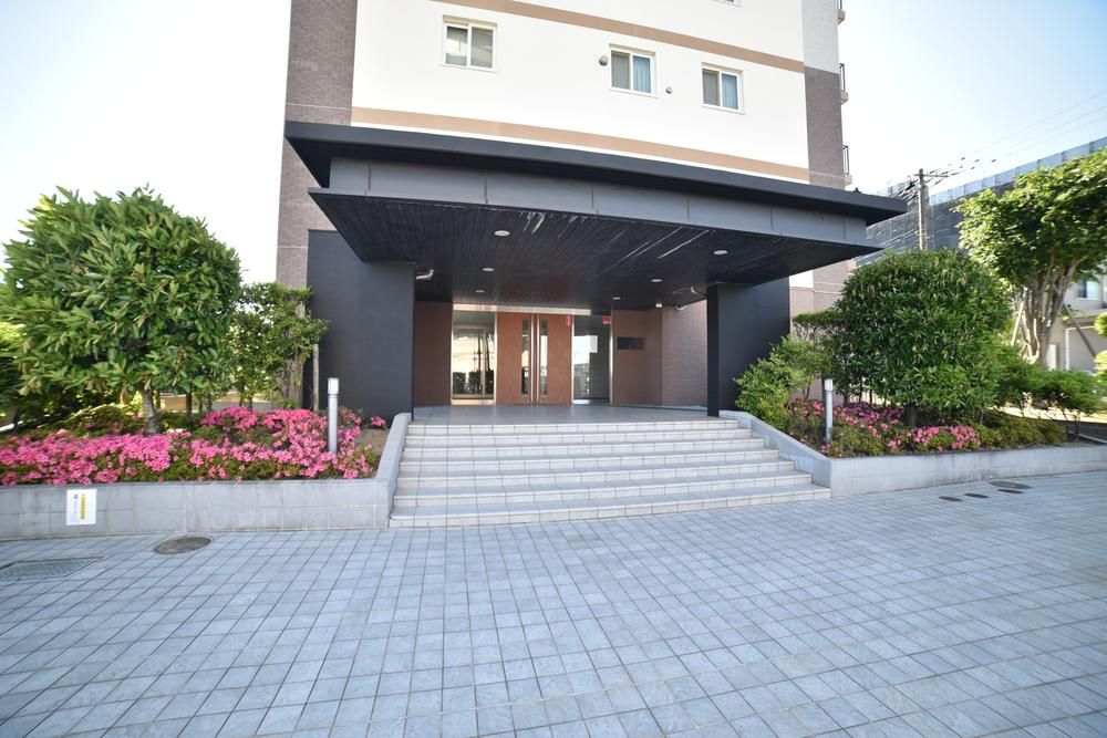 Renovated 4LDK Apartment in Miyagino Ward, Sendai - Thumbnail 2