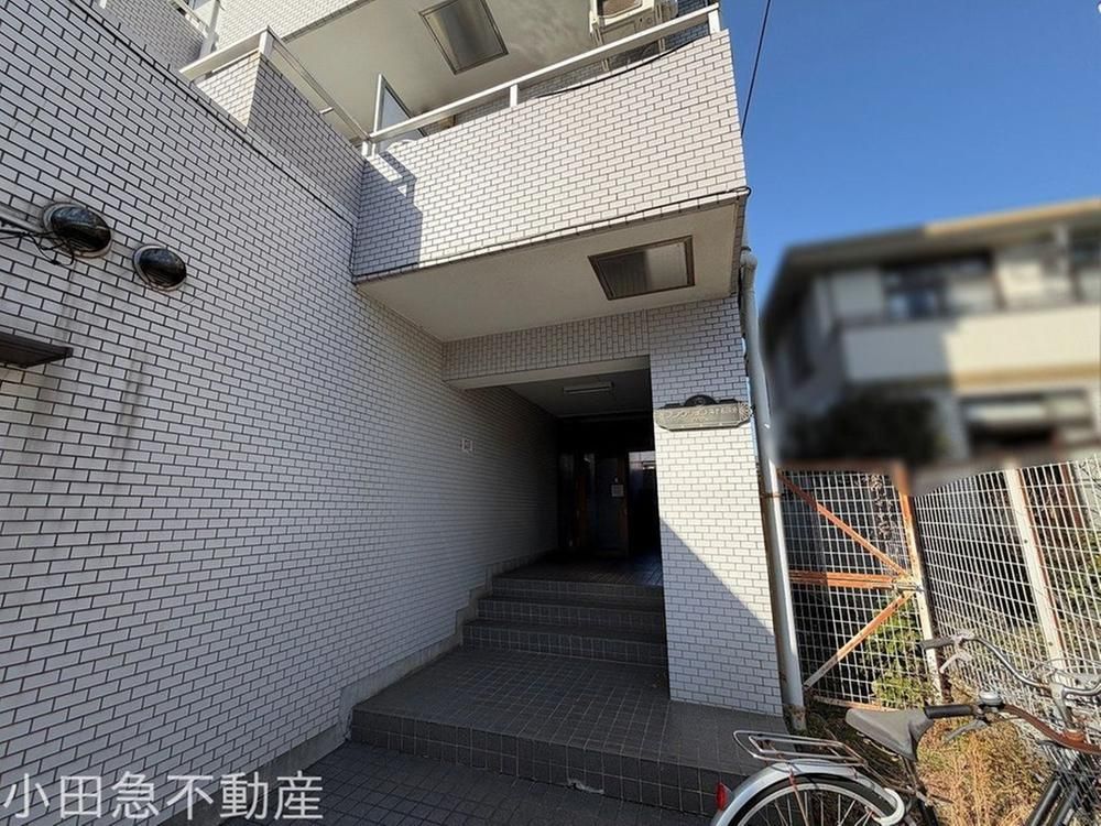 1R Resale Apartment in Ebina, Kanagawa for 6.8 Million Yen - Thumbnail 2