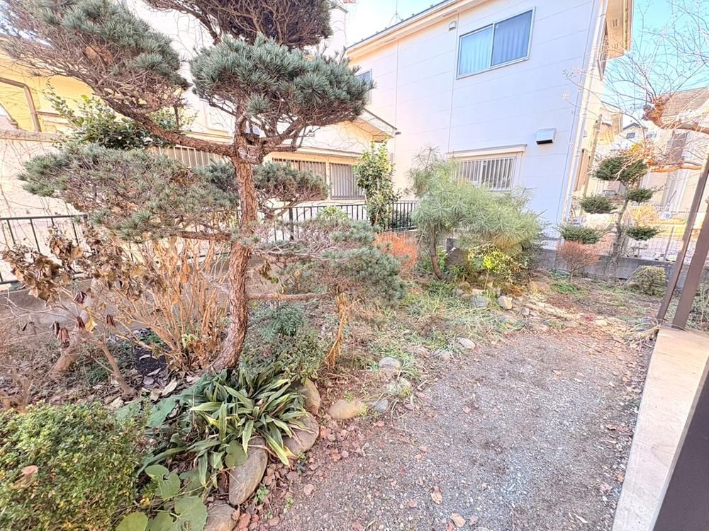 5DK House for Sale in Akiruno, Tokyo - 8 Min Walk to Station - Thumbnail 2
