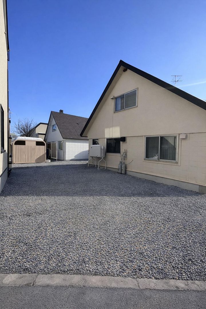 3LDK Custom Home Near Takuhoku Station in Sapporo - Thumbnail 3