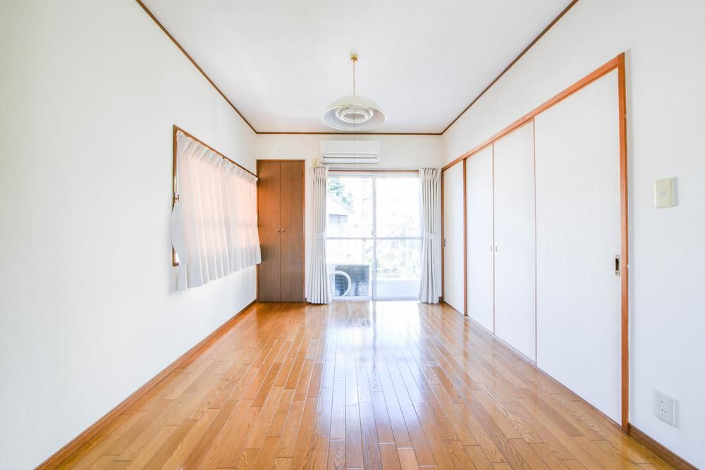 1LDK Apartment for Sale in Tsurumi Ward, Yokohama - Thumbnail 2
