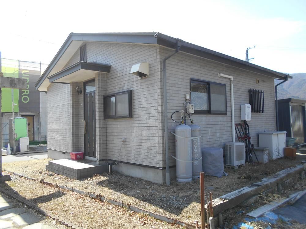 2DK House for Sale in Suwa City, Nagano Prefecture - Thumbnail 2