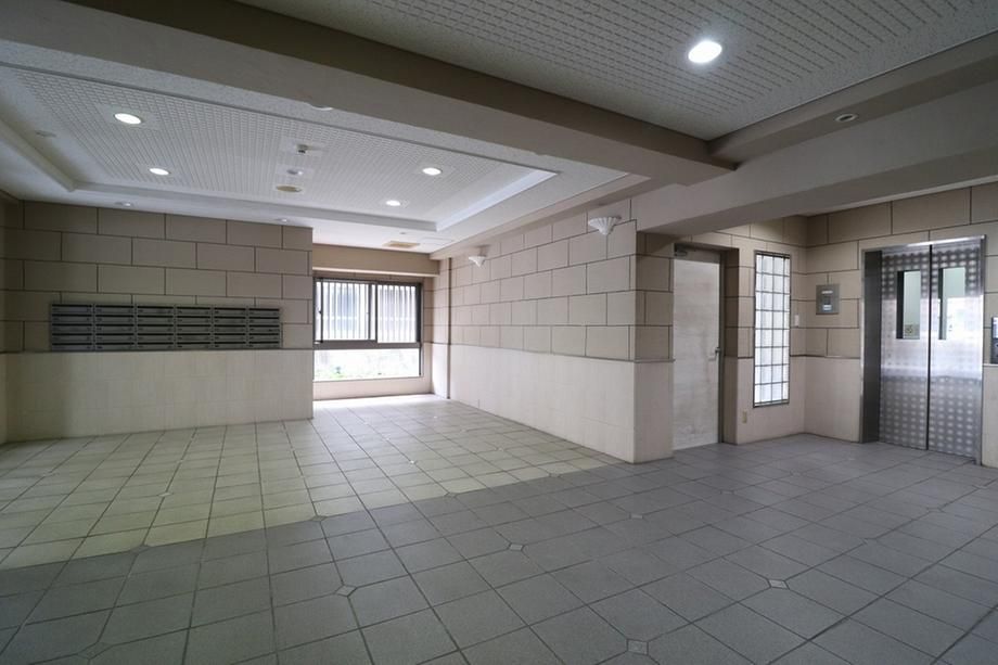 Renovated 3LDK Apartment for Sale in Ginowan City, Okinawa - Thumbnail 2