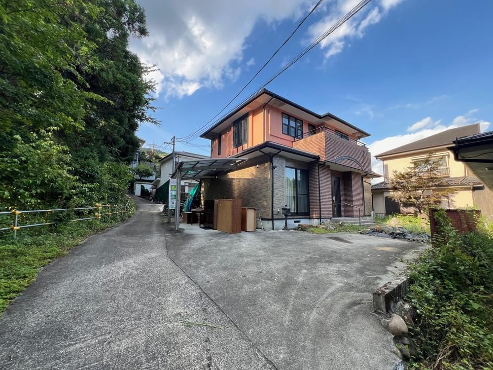 5LDK House with Valley Views in Akiruno, Tokyo - Thumbnail 4