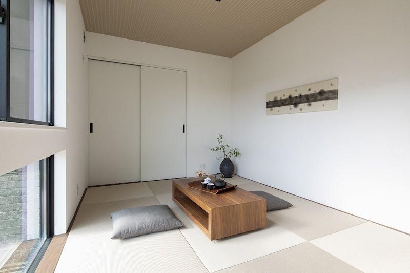 Land for Sale in Toyonaka, Osaka - 163.87 sqm, No Building Conditions - Thumbnail 4