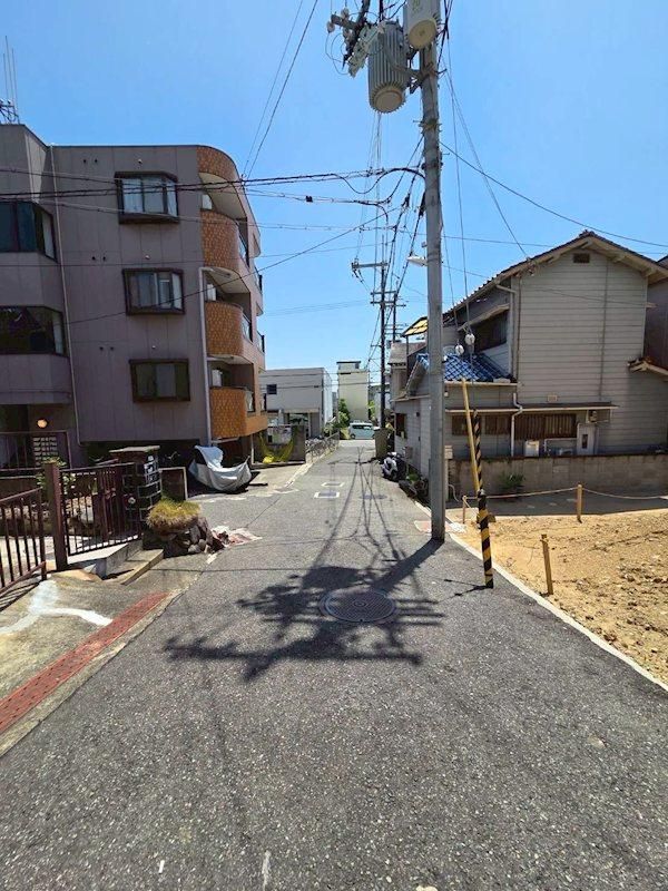 Land for Sale in Toyonaka, Osaka - 163.87 sqm, No Building Conditions - Image 1