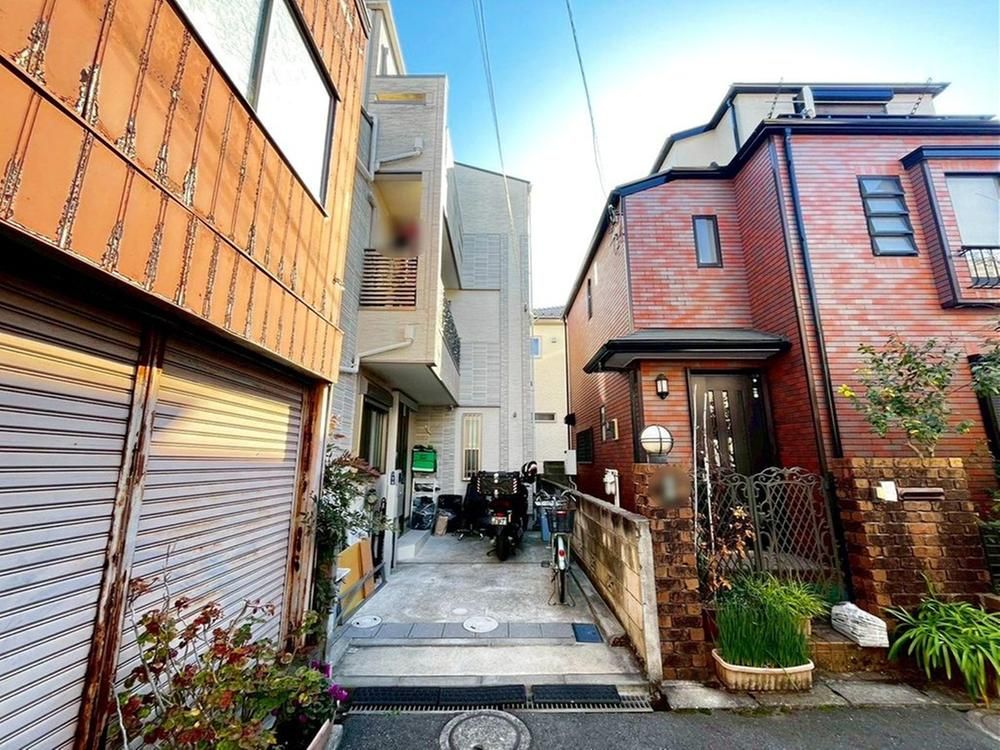 4LDK House for Sale in Ichikawa, Chiba - 59.87m2 Land - Thumbnail 2