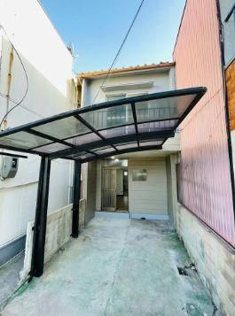 2LDK Terraced House for Sale in Ikuno Ward, Osaka - Image 1